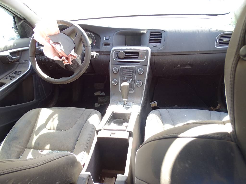 Volvo Serie S60 II 2.0 T Año 2011 #277