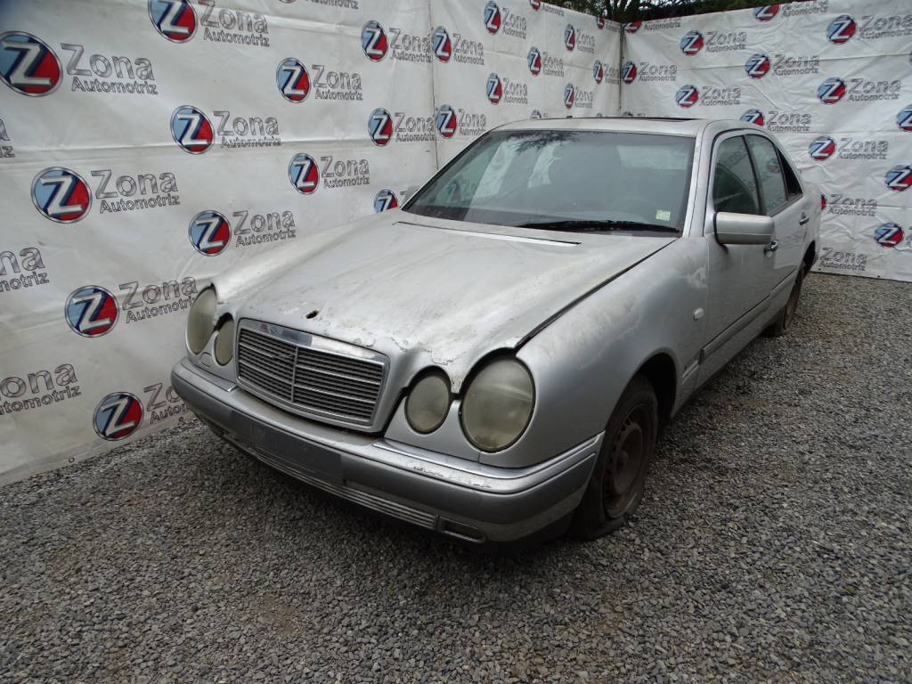 Mercedes Benz Clase E (W210) E 240 Año 1999 #416