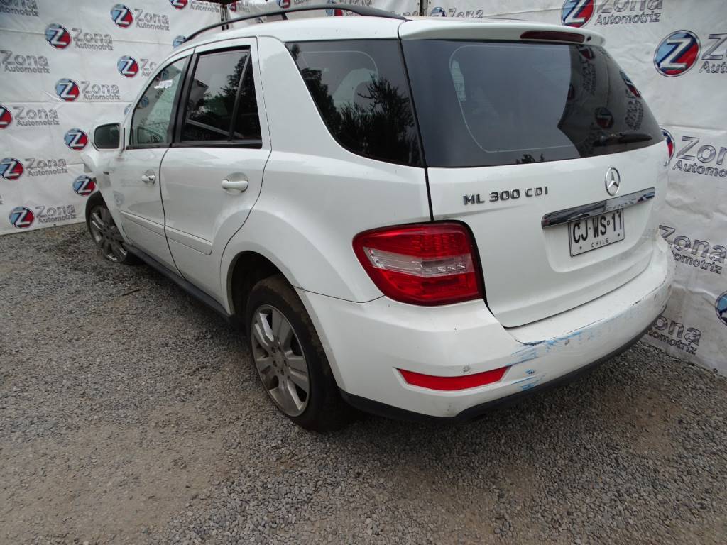 Mercedes Benz Clase ML (W164) ML 300 CDI 4-matic Año 2010 #428