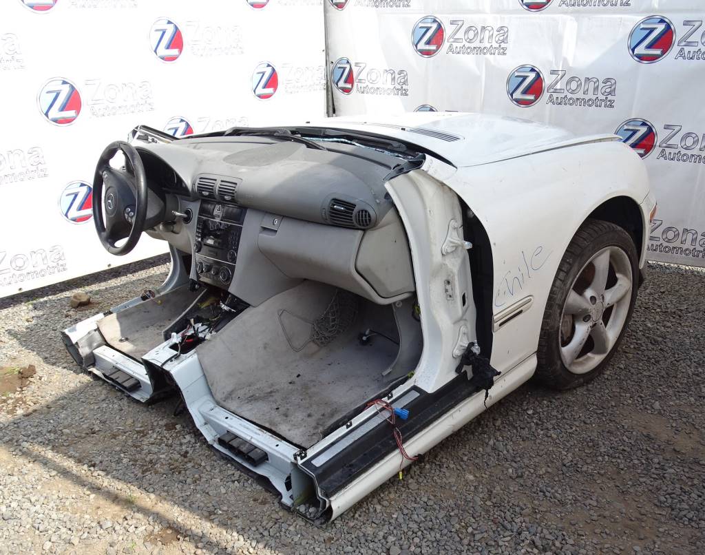 Mercedes Benz Clase C (W203) C 230 Año 2006 #345