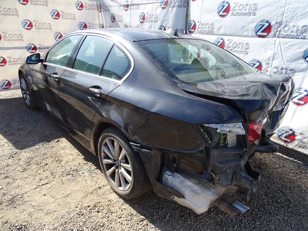 Bmw Serie 5 (F10) 520 i Año 2013 #376