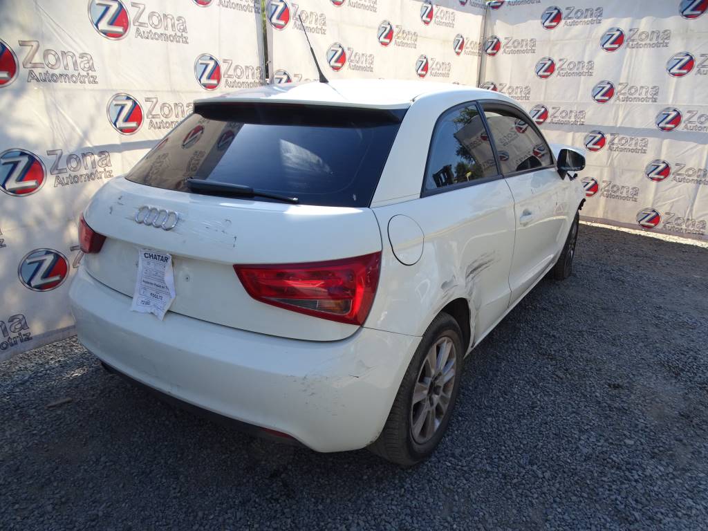 Audi Serie A1 A1 ATTRACT 1.2 Año 2013 #444