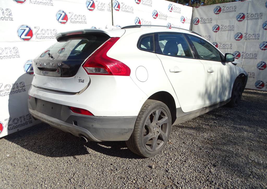 Volvo Serie V40 CROSS COUNTRY V40 CROSS COUNTRY T4 AUT Año 2014 #450