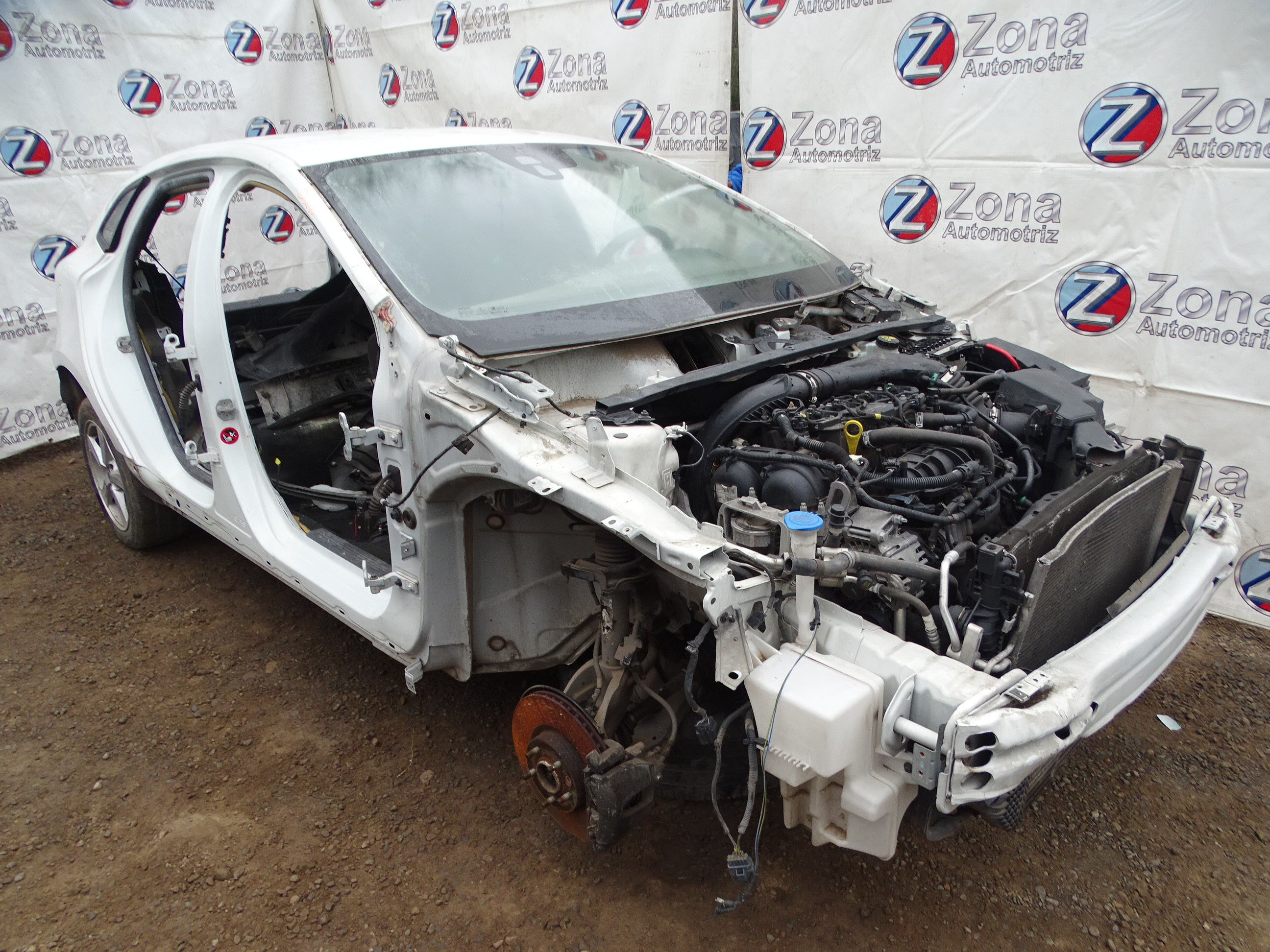 Volvo Serie V40 Fastback T4 GTDi Año 2014 #512 – ZONA AUTOMOTRIZ CHILE