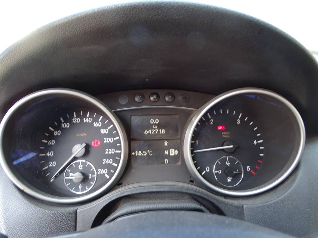 Mercedes Benz ML (W164) ML 300 CDI 4MATIC Año 2011 #540
