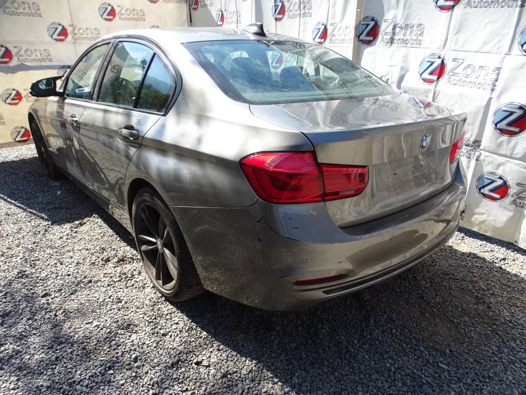 BMW Serie 3 (F30) 318 i Año 2018 #542