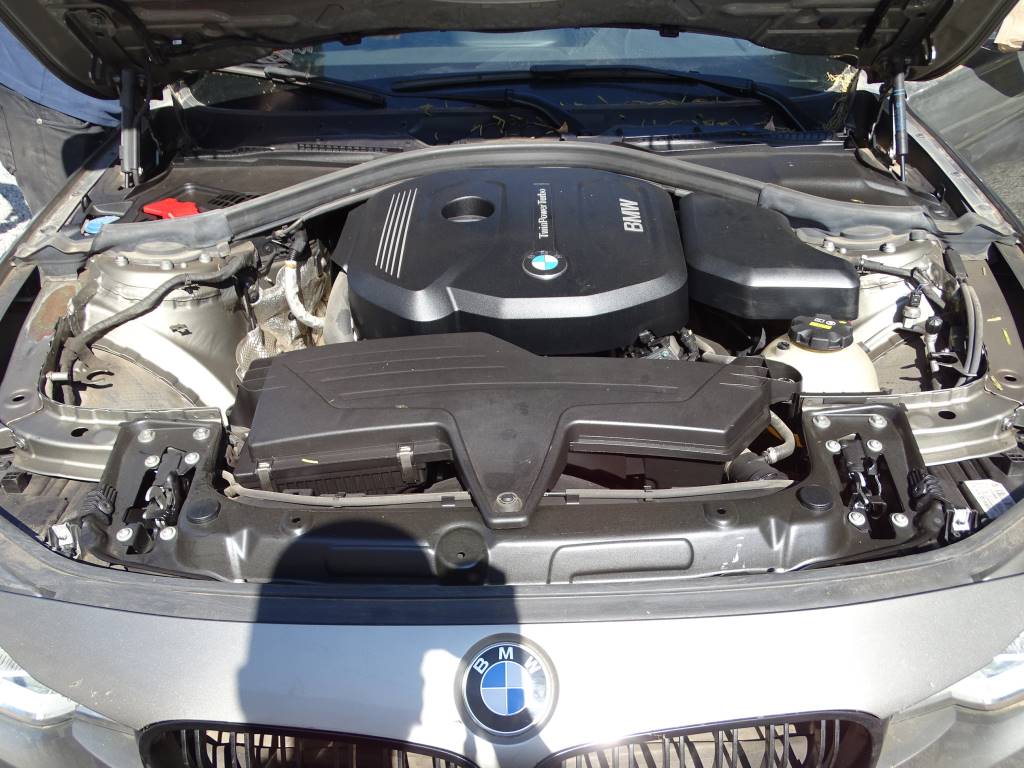 BMW Serie 3 (F30) 318 i Año 2018 #542