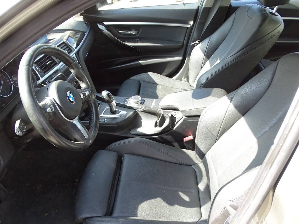 BMW Serie 3 (F30) 318 i Año 2018 #542