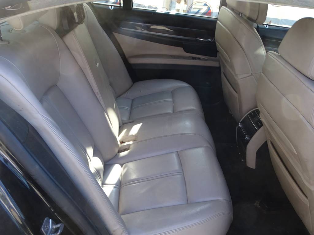 BMW Serie 7 (F01) 750 i Año 2010 #543