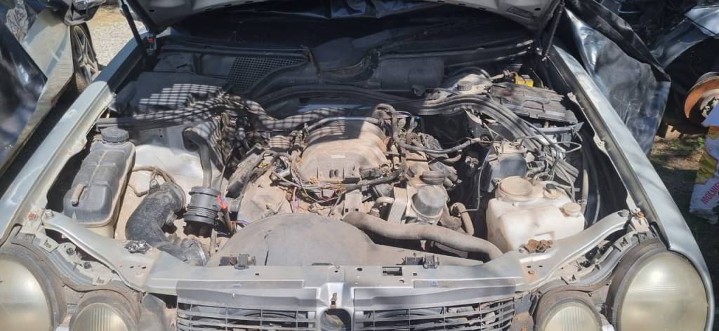 Mercedes Benz Clase E (W210) E 240 Año 1999 #416