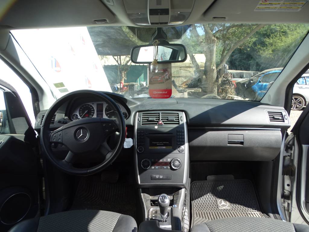 Mercedes Benz Clase B (W245) B 180 Año 2011 #442