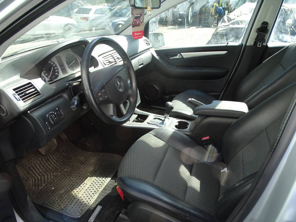 Mercedes Benz Clase B (W245) B 180 Año 2011 #442