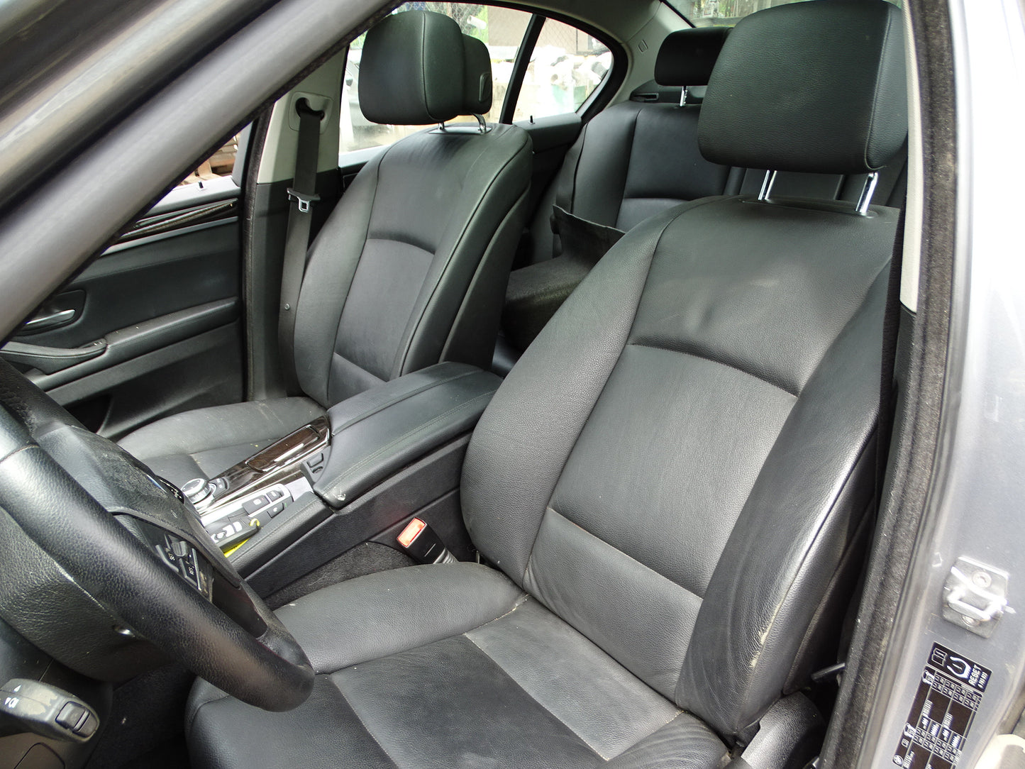 Bmw Serie 5 (F10) 523 i Año 2011 #526