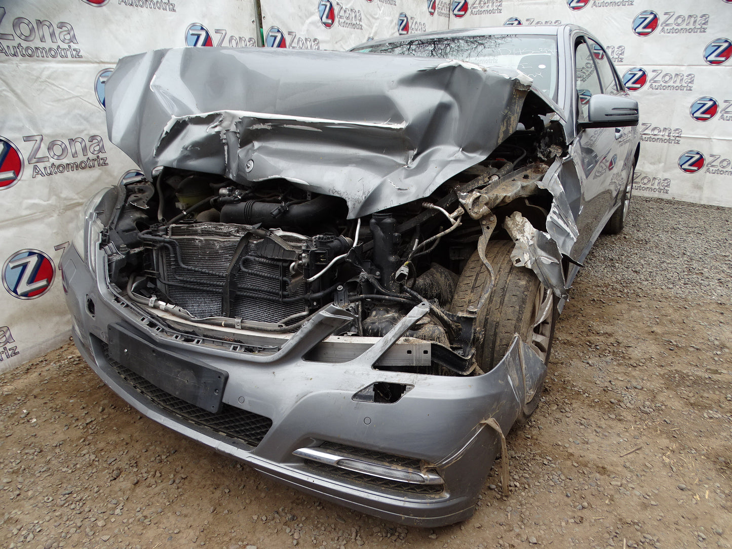 Mercedes Benz Clase E (W212) E 200 CGI Año 2011 #464